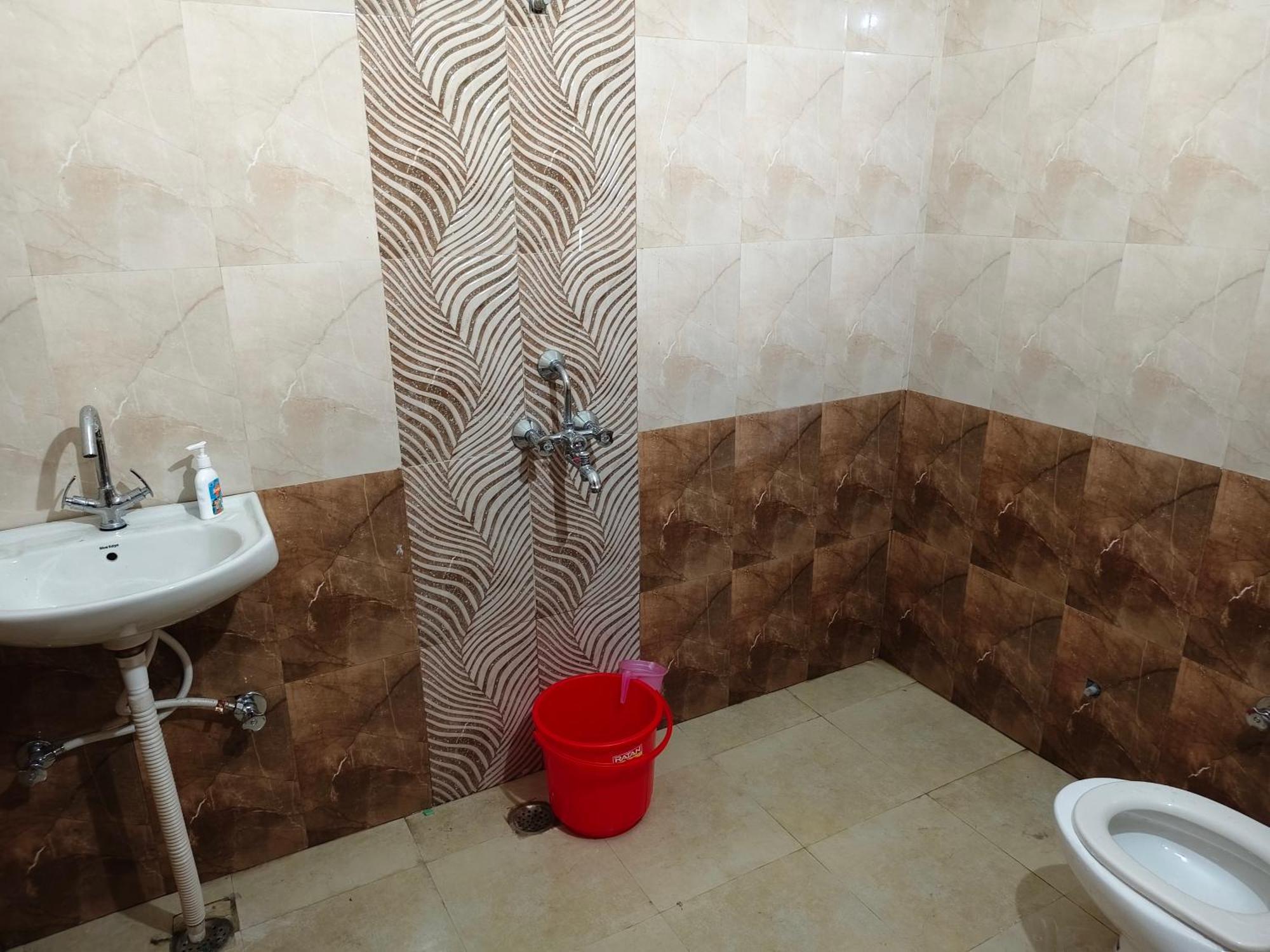 Herb Club Homestay Бхимтал Экстерьер фото